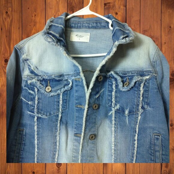 Kancan Women's XL Distressed Raw Hem Distressed Button Up Jean Jacket Crop Denim - Picture 2 of 6